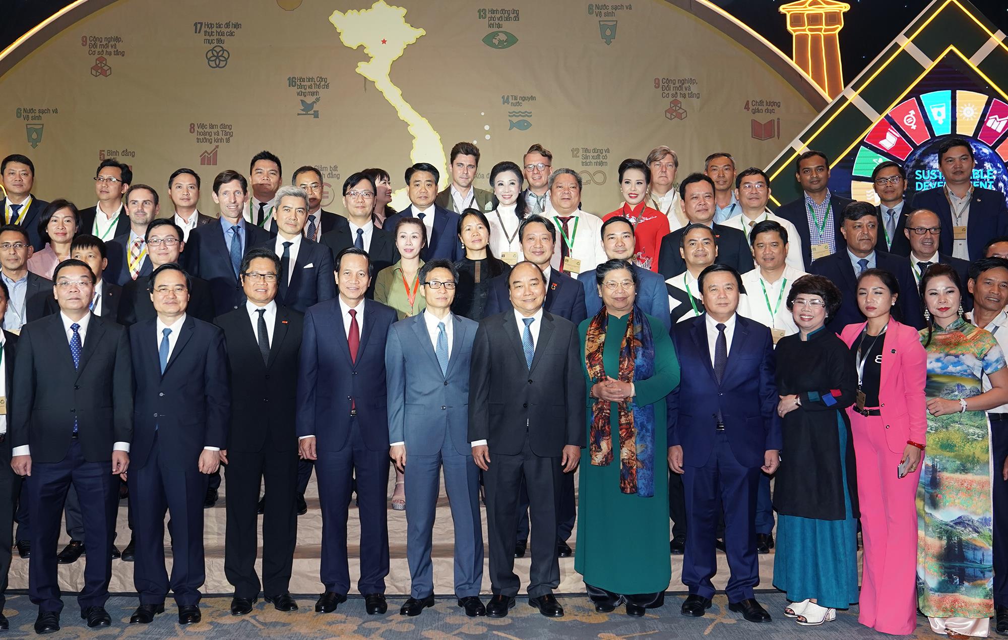 Đưa con người vào trung tâm của mục tiêu phát triển bền vững

